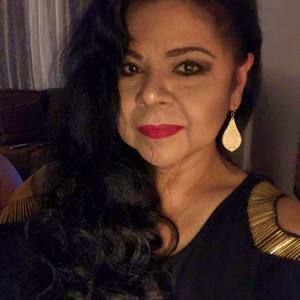 Meet your Posher, Yoli